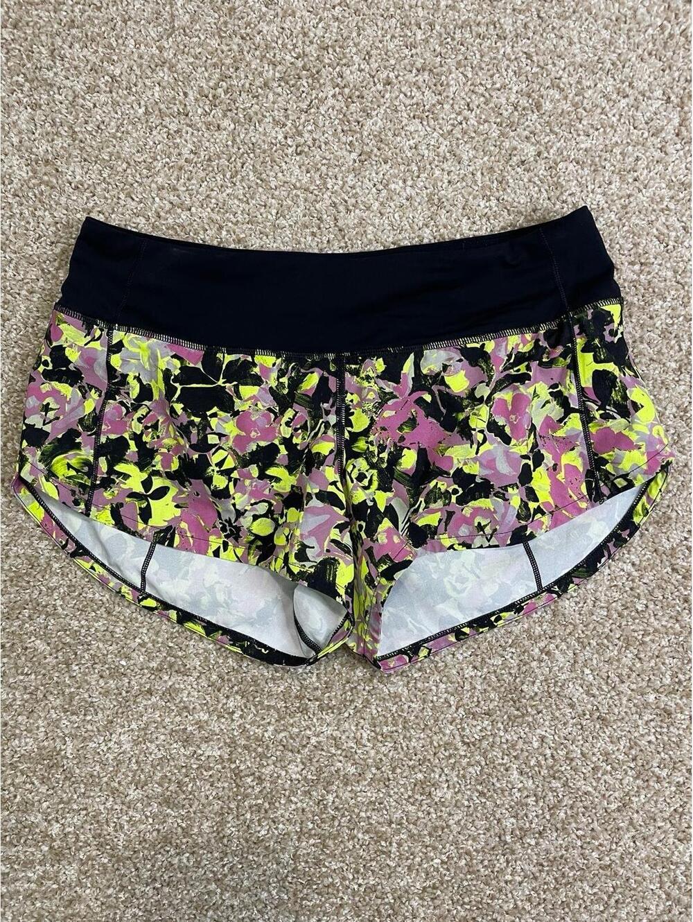 Lululemon Tracker Shorts Womens 4 Multicolor Floral Run Lightweight Zip Pocket